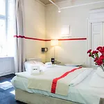 Home Aparthotel