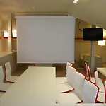 Home Aparthotel