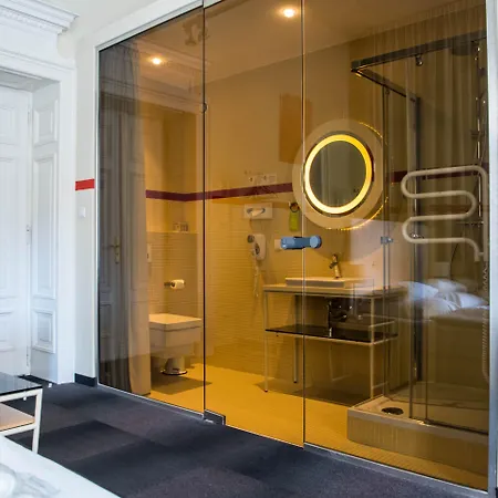 شقة فندقية Home Aparthotel 4*