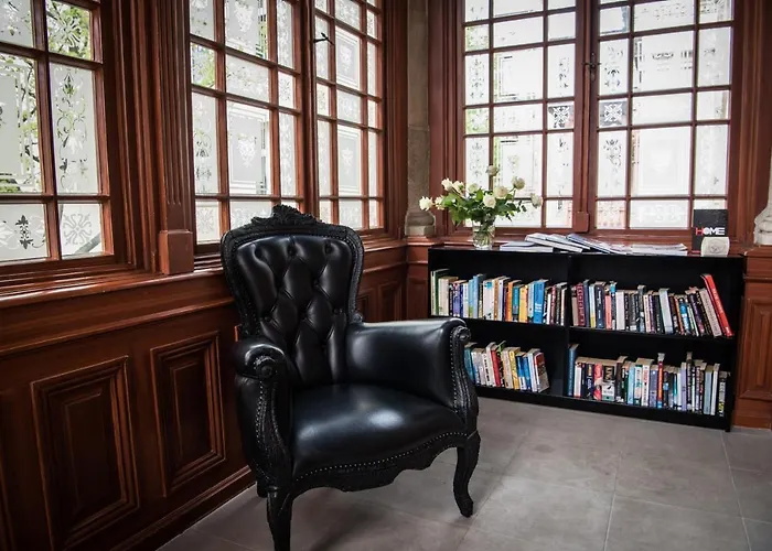 Home Aparthotel Apartmanhotel 4*