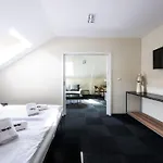 Apartmanhotel Home Aparthotel 4*