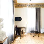 Home Aparthotel شقة فندقية كراكوفيا