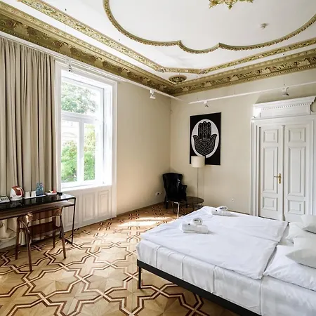 Home Aparthotel