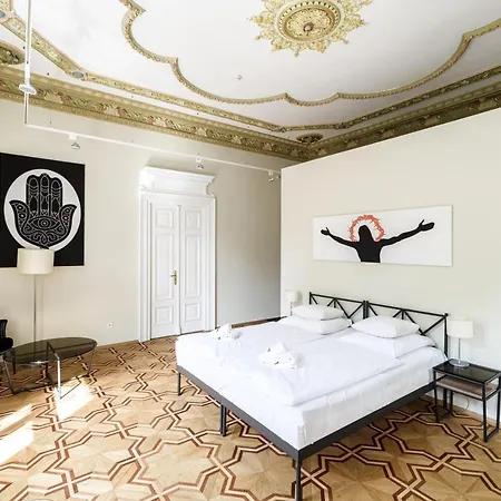 Home Aparthotel Ξενοδοχείο με διαμερίσματα 4*