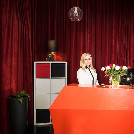 Home Aparthotel