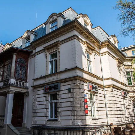 Aparthotel Home Hotel 4*