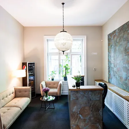 Home Aparthotel 4*