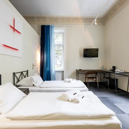 Home Hotel Aparthotel