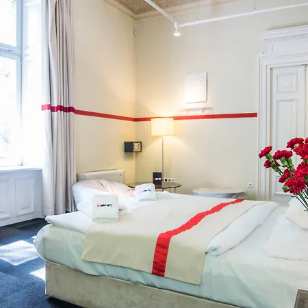 Home Aparthotel