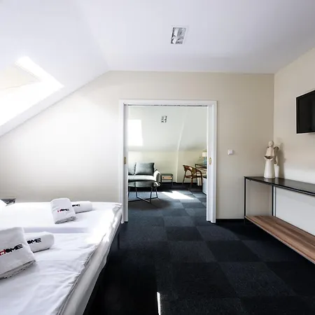 Aparthotel Home Aparthotel 4*
