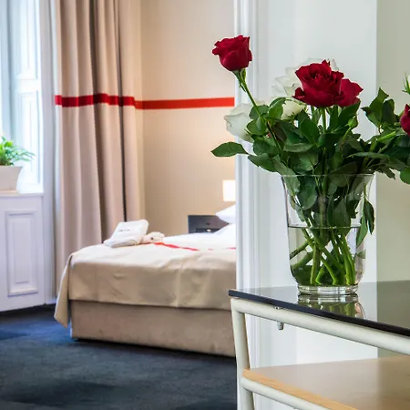 Home Aparthotel