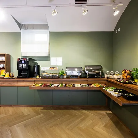 Lejlighedshotel Home Aparthotel 4*