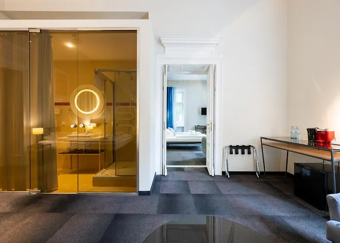 Aparthotel Home Hotel 4*